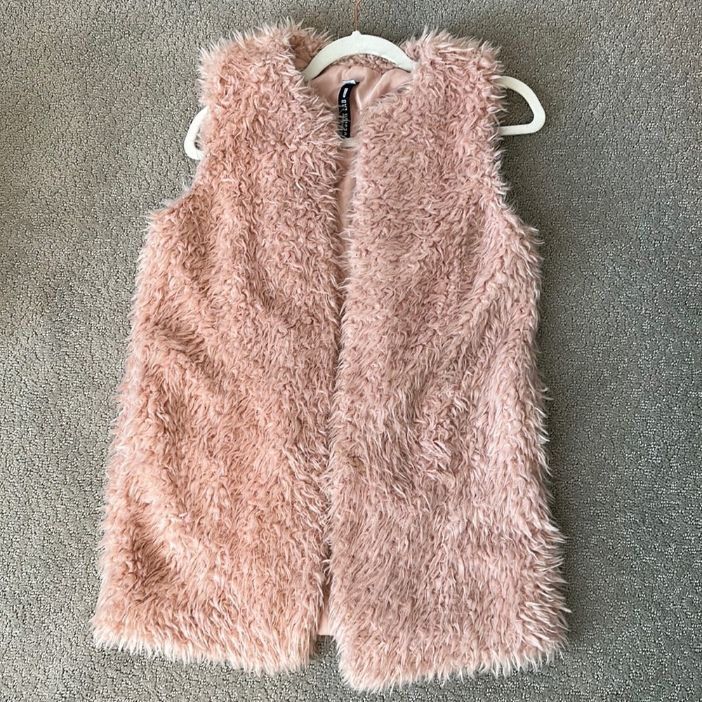 Design Lab Lord & Taylor Pink Faux Sherpa Fur Vest Gillet for Women